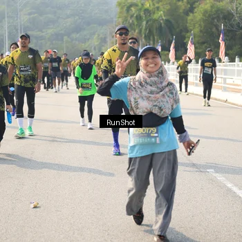 Runner Photo 6933025