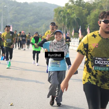 Runner Photo 6933028