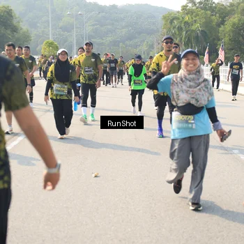 Runner Photo 6933029