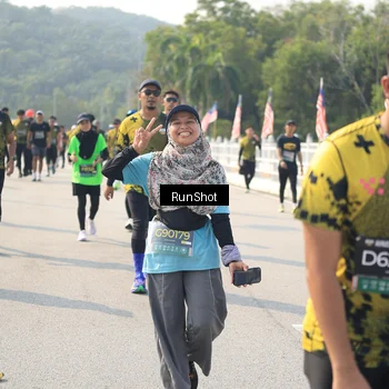 Runner Photo 6933040