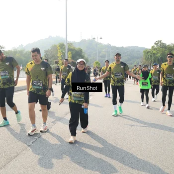 Runner Photo 6933054