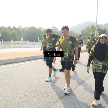 Runner Photo 6933057