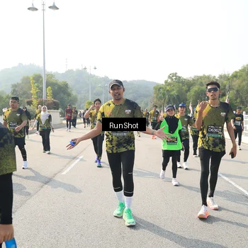 Runner Photo 6933060