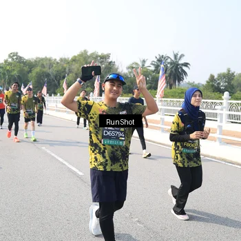 Runner Photo 6933083