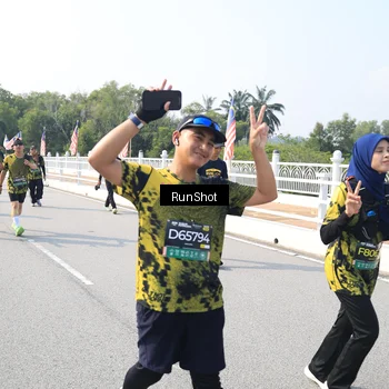 Runner Photo 6933086