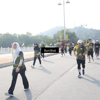 Runner Photo 6933087