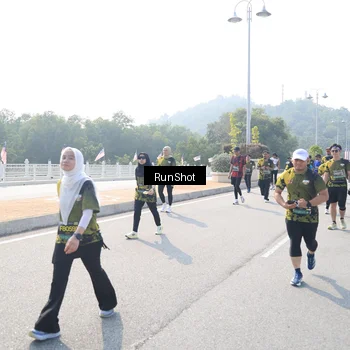 Runner Photo 6933089