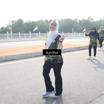 Runner Photo 6933097