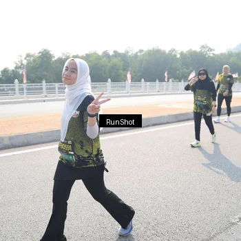 Runner Photo 6933099