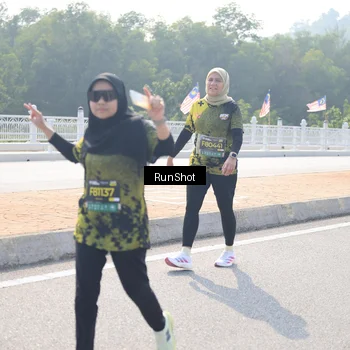 Runner Photo 6933104