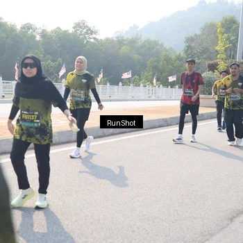 Runner Photo 6933115