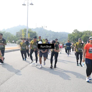 Runner Photo 6933123