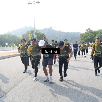 Runner Photo 6933134