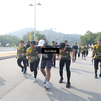 Runner Photo 6933135