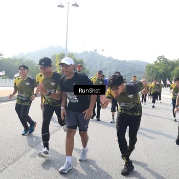 Runner Photo 6933136