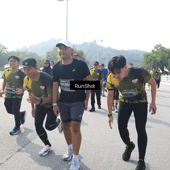 Runner Photo 6933137
