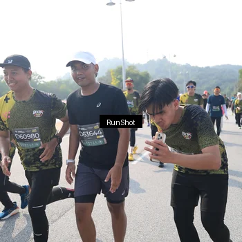 Runner Photo 6933140