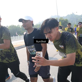 Runner Photo 6933144