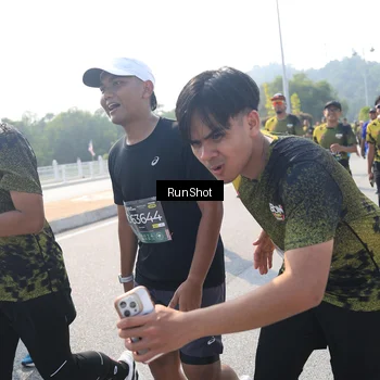 Runner Photo 6933151