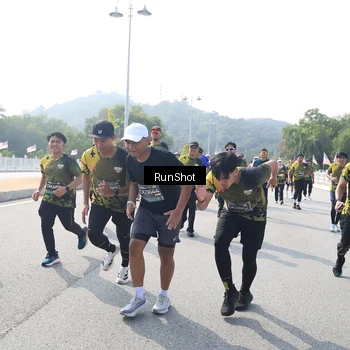 Runner Photo 6933152