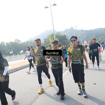 Runner Photo 6933159