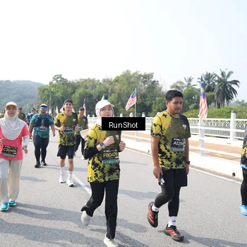 Runner Photo 6933188