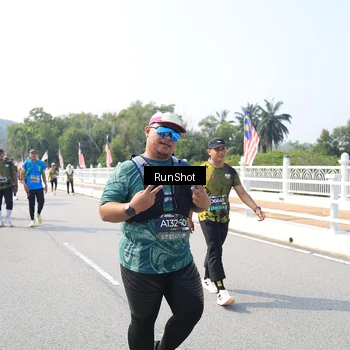 Runner Photo 6933230