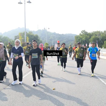 Runner Photo 6933237
