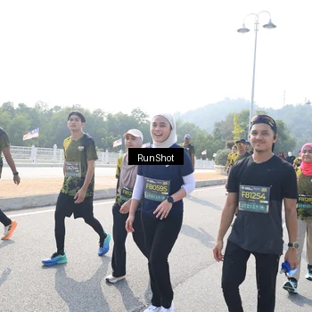 Runner Photo 6933252