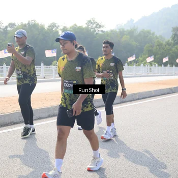 Runner Photo 6933276