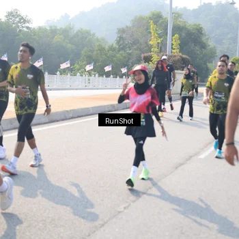 Runner Photo 6933277