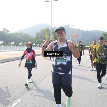 Runner Photo 6933287