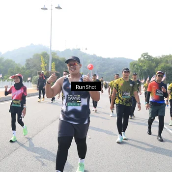 Runner Photo 6933293