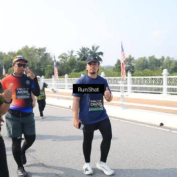 Runner Photo 6933298