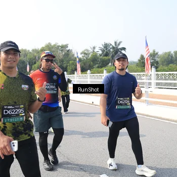 Runner Photo 6933301