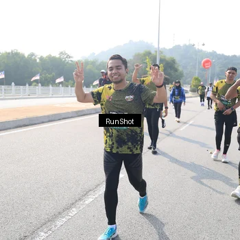 Runner Photo 6933308