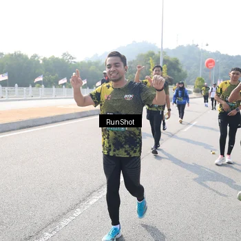 Runner Photo 6933309