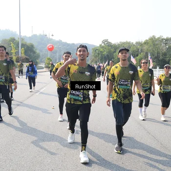Runner Photo 6933312