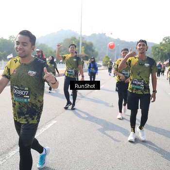 Runner Photo 6933316