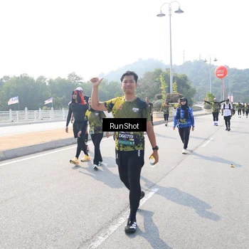 Runner Photo 6933331