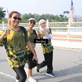 Runner Photo 6933338