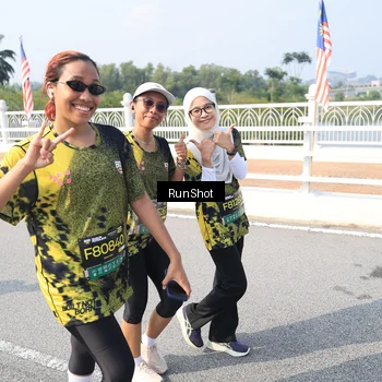 Runner Photo 6933339