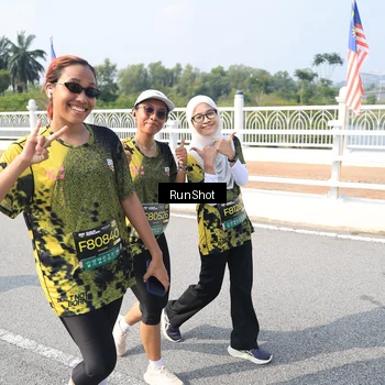 Runner Photo 6933340