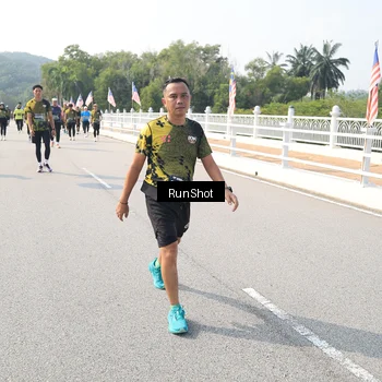 Runner Photo 6933342
