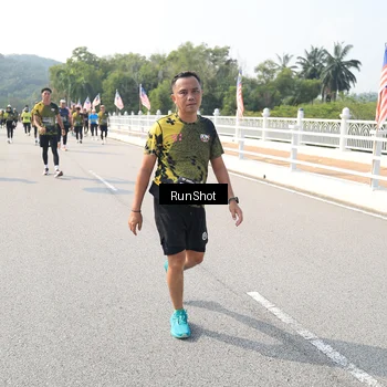 Runner Photo 6933344