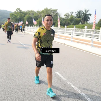 Runner Photo 6933345