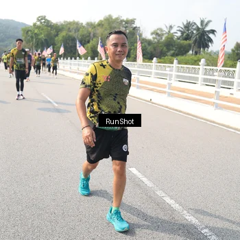 Runner Photo 6933346