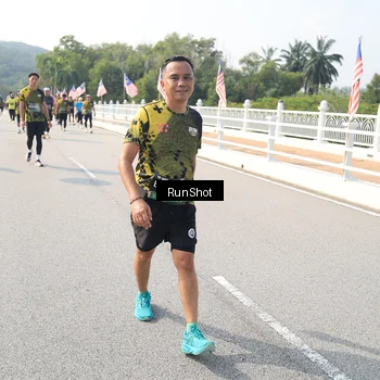 Runner Photo 6933348