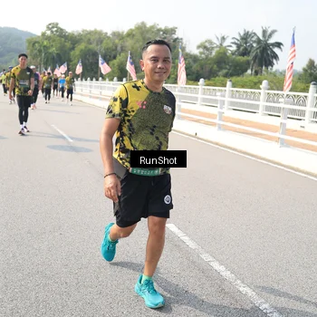 Runner Photo 6933349