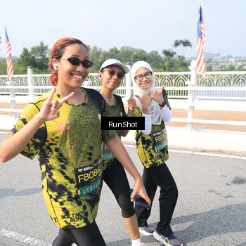 Runner Photo 6933350